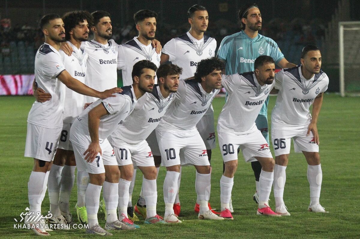 442743 عکس تیمی ملوان مقابل پرسپولیس