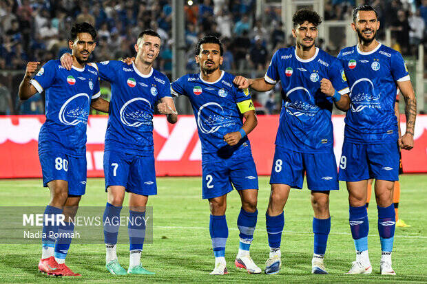 4704433 چهار مدعی در شروع فصل کم نیاوردند/استقلال پرقدرت،پرسپولیس امیدوارکننده