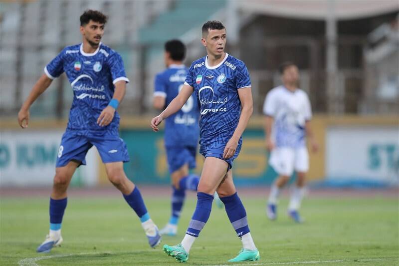 4706274 فوتبال , استقلال ,
