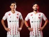 عکس ؛ رونمایی پرسپولیس از کیت دوم سفید با یادبود دانشآموزان میناب
