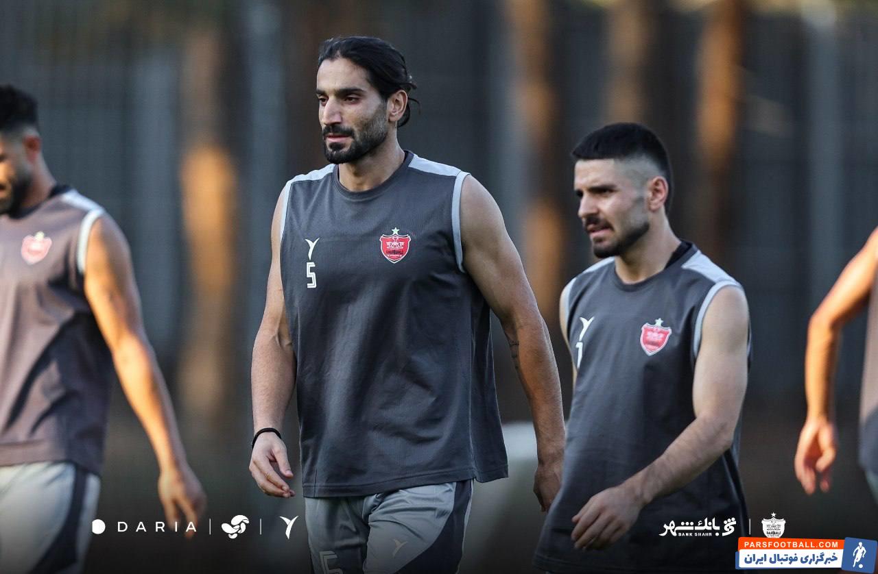 عکس؛ حسین ابرقویی و دانیال ایری دو مدافع ذخیره پرسپولیس محسوب می‌شوند