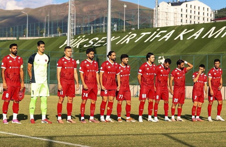 6123726-1 حرکت سرمربی پرسپولیس روی لبه پرتگاه/ تارتار دیگر بهانهای نخواهد داشت