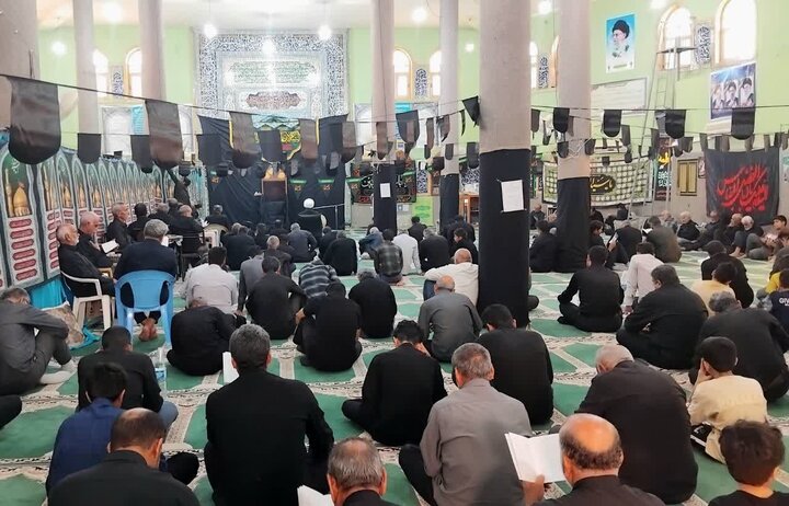 6129836 مراسم قرائت زیارت پیامبر اعظم(ص) در «دیر» برگزار شد