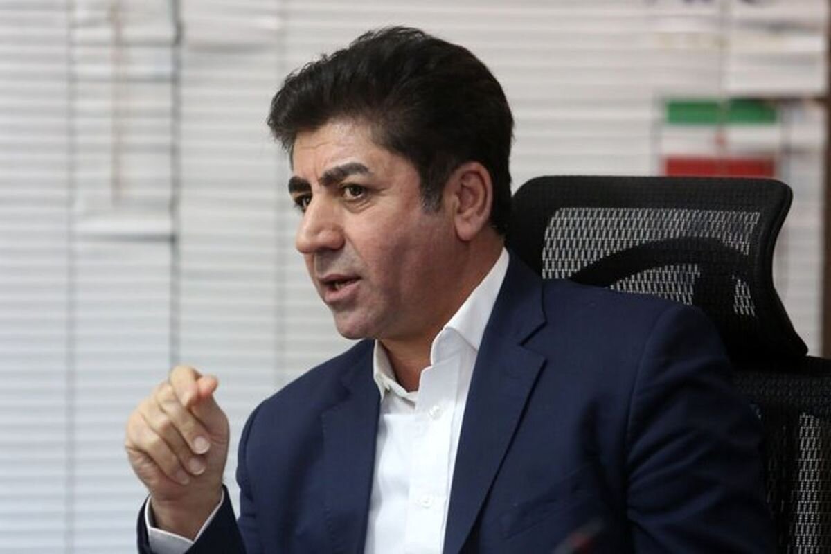 معمای رفتن ممبینی؛ کسی که نمی‌خواست استعفا کند، اخراج شد؟