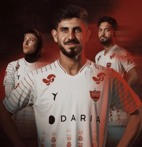 61a405c1-d5c3-4ede-9483-5278b95caa74 پیراهن دوم پرسپولیس با ادای احترام به دانشآموزان شهید میناب رونمایی شد