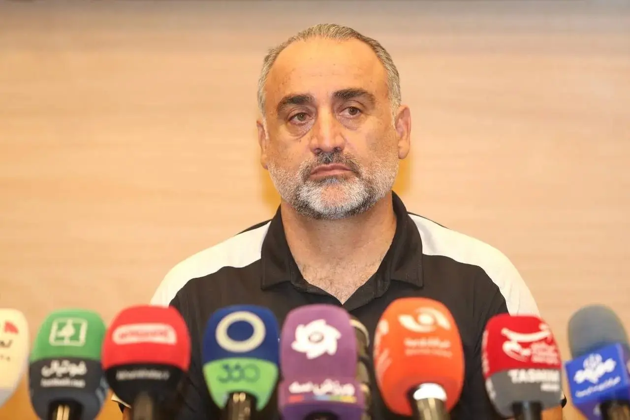 حمله تند سرمربی تیم امید به سازمان لیگ: خودزنی می‌کنیم