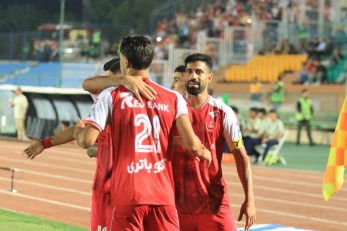 تصاویر اختصاصی از شادی پوریا شهرآبادی پس از گلزنی مقابل ذوبآهن