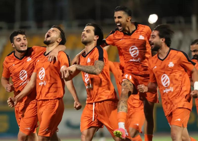 پیروزی 2-0 یک تیم لیگ یکی برابر حریف خود در اولین بازی خانگی فصل + عکس
