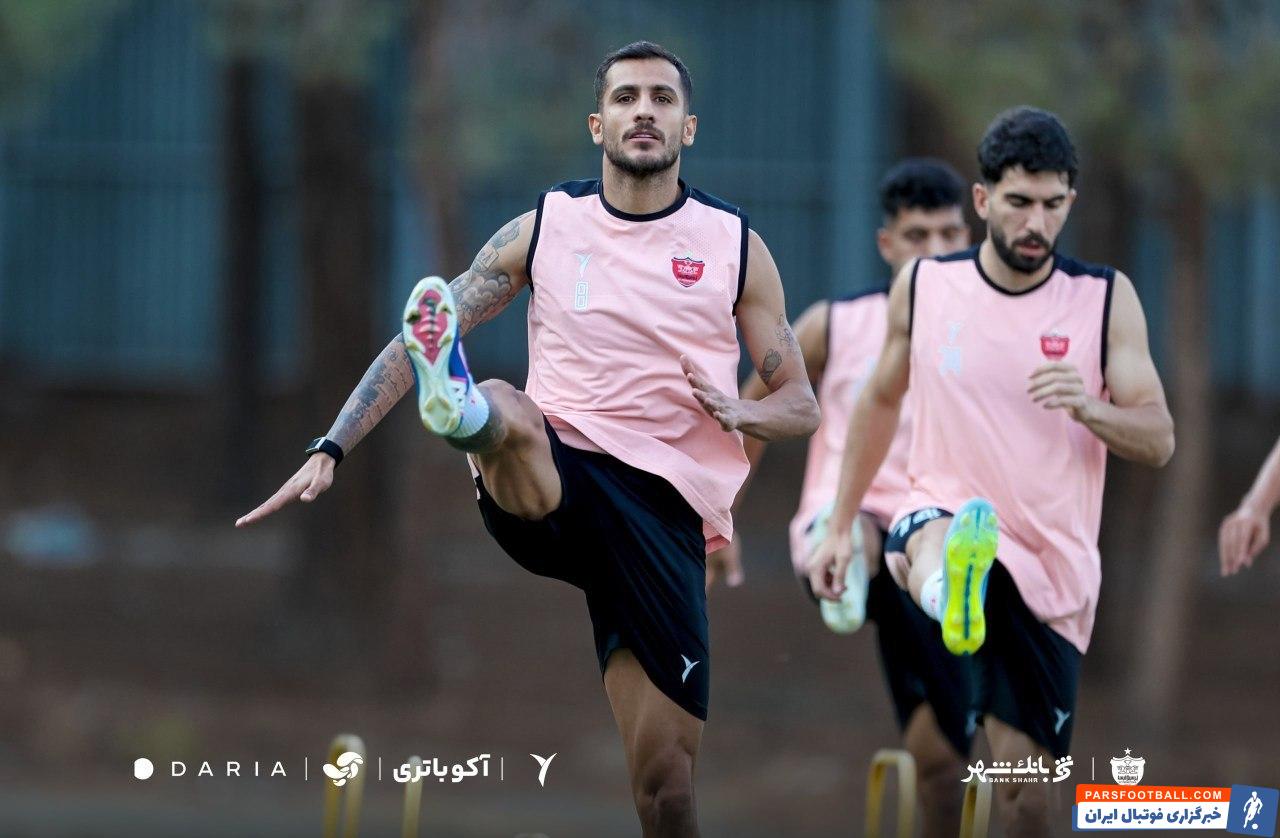 مهدی تیکدری وینگر ۳۰ ساله پرسپولیس در دور جدید تمرینات این تیم حضور پیدا کرد