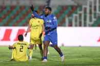 عکس ؛ باشگاه النصر لیبی دوکنز نازون مهاجم سابق استقلال را جذب کرد