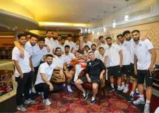 عکس ؛ جشن تولد حبیب فرعباسی در اردوی استقلال پیش از دیدار با آلومینیوم اراک
