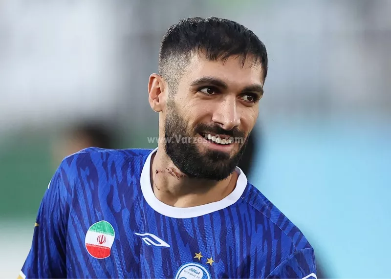 عارف آقاسی پس از نمایش مطمئن برابر پیکان تصویری از خود و برادرش منتشر کرد