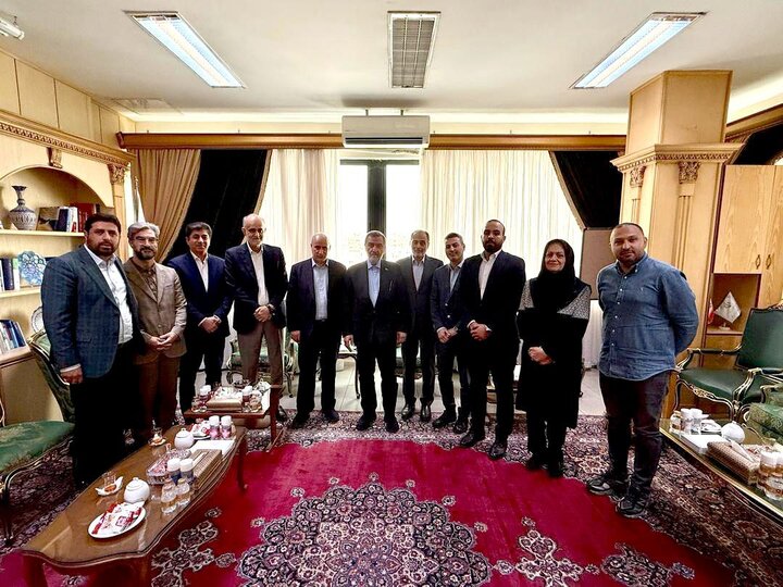 5454366 استقلال عامل اختلاف مدیران فوتبال شد؛ چه کسی به تاجرنیا قول جام داد؟