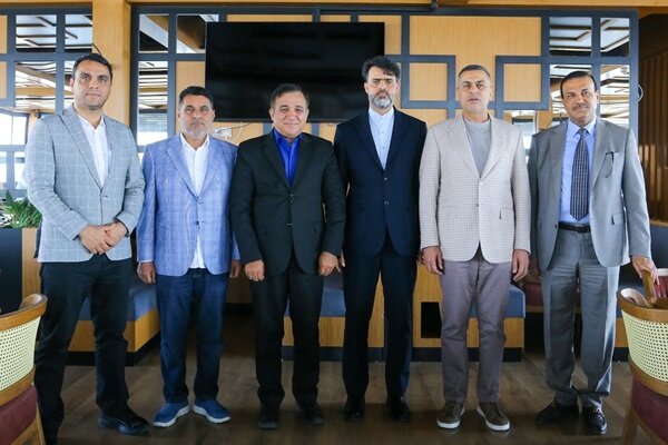 استقبال استاندار بصره ازکاروان استقلال؛تاجرنیاهمکاری ها توسعه می یابد