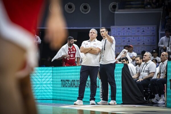 مانولوپولوس بازیکنان بسکتبال ایران لیاقت زیادی دارند
