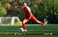انتشار تصویر جالب ابوالفضل جلالی مدافع چپ پرسپولیس به همراه یکی از هواداران قرمز