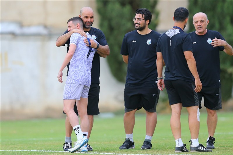 140507121104129238455904-1 فوتبال , استقلال , سهراب بختیاریزاده ,
