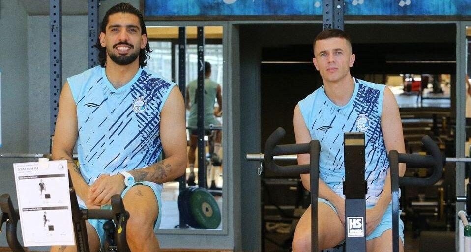 عکس ؛ حضور یاسر آسانی و حبیب فرعباسی روی دوچرخه ثابت در تمرین استقلال