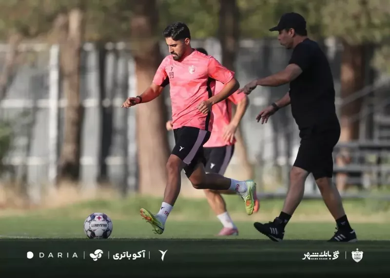 پوریا لطیفیفر هافبک ۲۳ ساله پرسپولیس به دنبال اثبات تواناییهایش در ادامه فصل