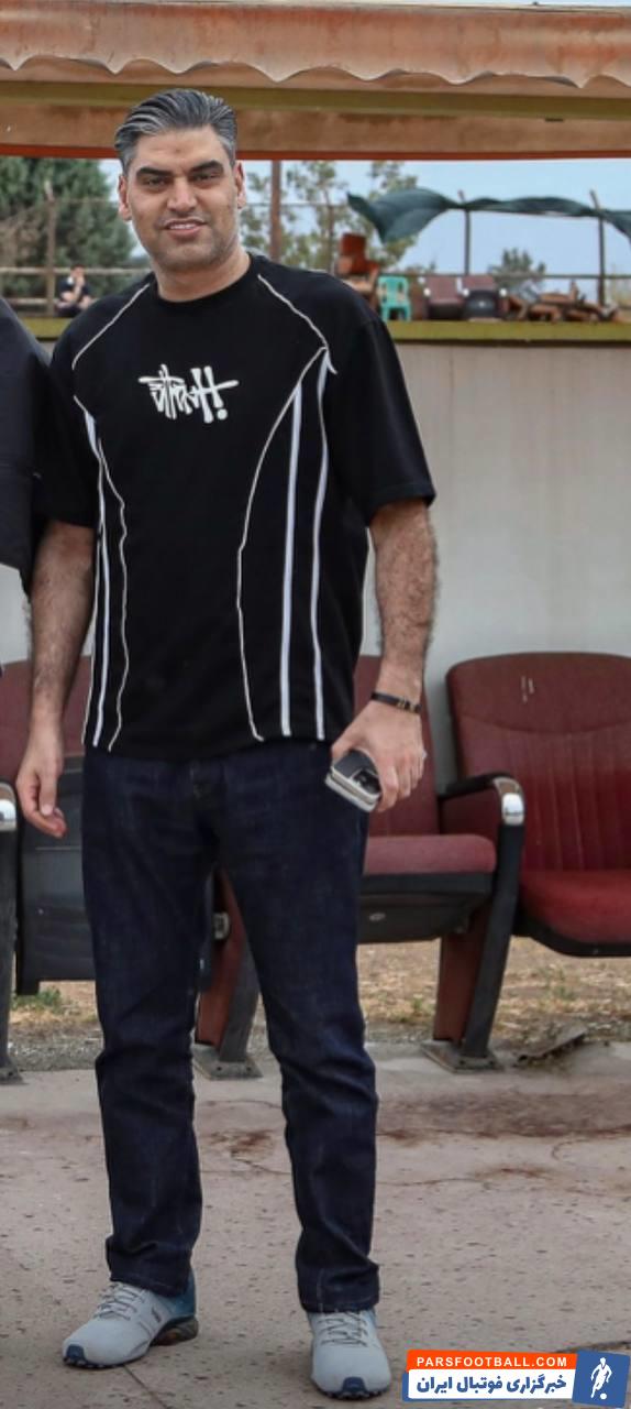 عکس ؛ سرقت گوشی موبایل پیمان حدادی مدیرعامل پرسپولیس پس از تماشای دیدار دوستانه برابر گلگهر