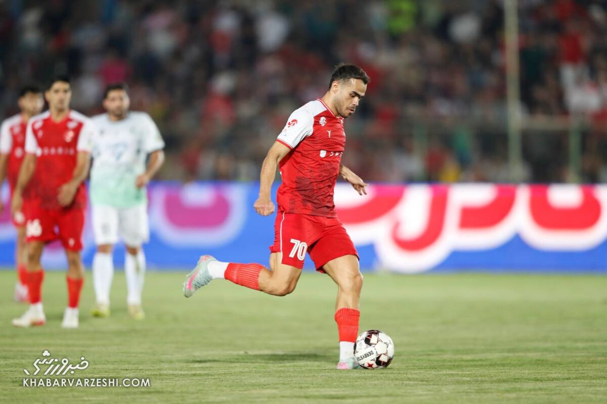 444664 بازیکن پرسپولیس