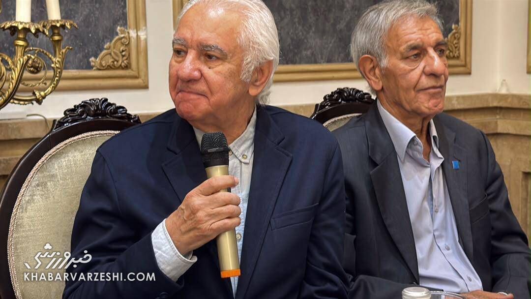 451486 دیدار استقلالیها با مدیرعامل جدید/ متدین پای صحبت پیشکسوتان نشست +عکس