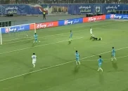 عکس ؛ حضور به‌موقع عارف غلامی روی خط دروازه چادرملو و جلوگیری از گل دوم استقلال