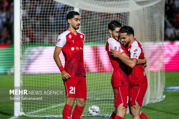 6211201-1 از اخراج بیرانوند تا برکناری دو سرمربی؛ پرسپولیس به یک قدمی صدر رسید