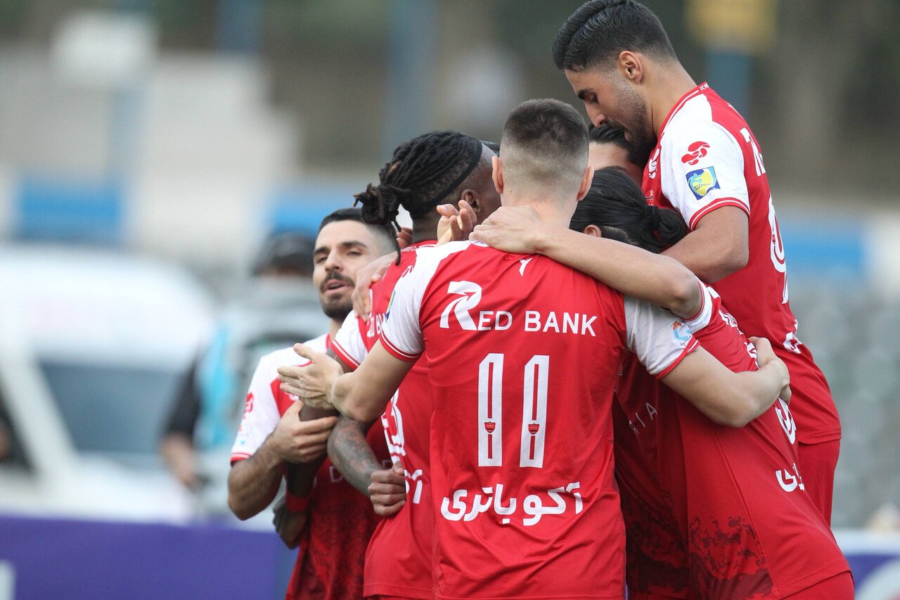 فنونی‌زاده: پرسپولیس دیگر نباید امتیاز از دست بدهد؛ برخلاف خط حمله، مدافعان مقابل خیبر عالی بودند