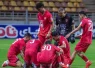 اعتراض کادر فنی و بازیکنان فولاد به وضعیت زمین + عکس