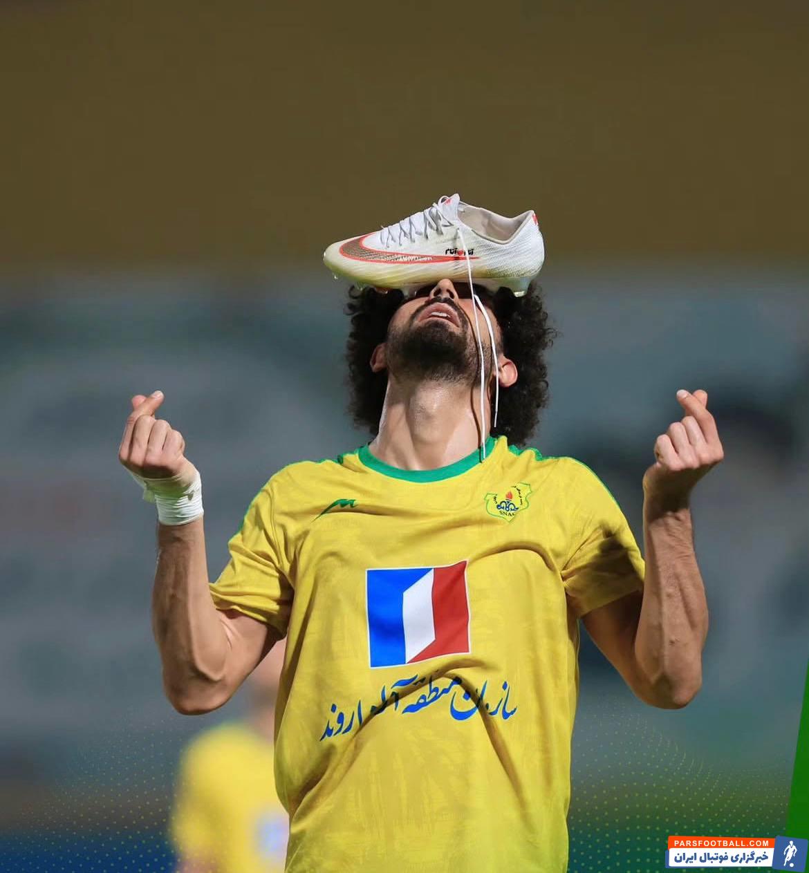 عکس ؛ گلزنی محسن سیفی به آلومینیوم و مردود شدن آن توسط VAR پس از شادی گل