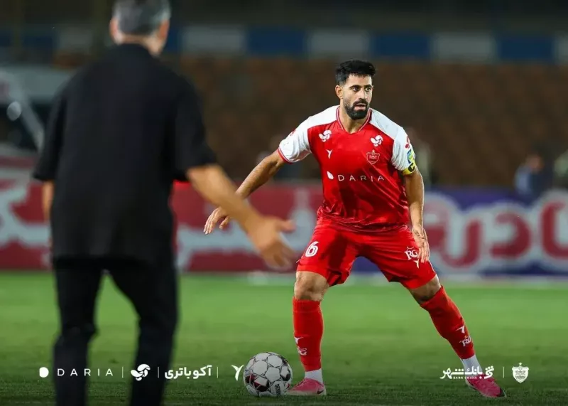 غیبت قطعی محمدحسین کنعانی کاپیتان پرسپولیس تا پایان نیمفصل اول پس از جراحی زانو