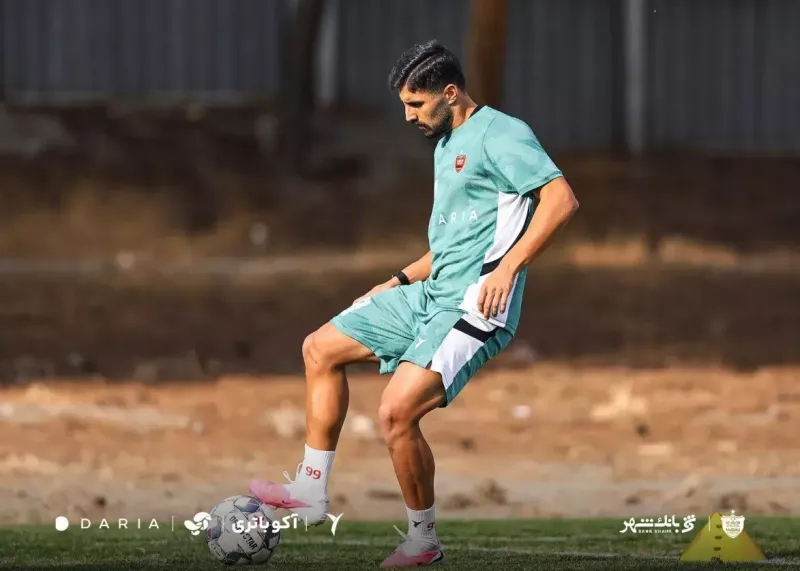پوریا لطیفیفر هافبک ۲۳ ساله پرسپولیس در جستجوی جایگاه ثابت در ترکیب ارتش سرخ