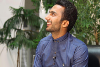 محمد حسین میثاقی - لباس رسمی کاروان المپیکی ایران