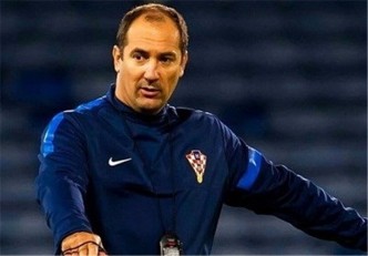 سرمربی سپاهان