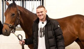 رونی و اسبش