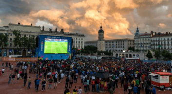 دو هوادار فوتبال در لیون چاقو خوردند