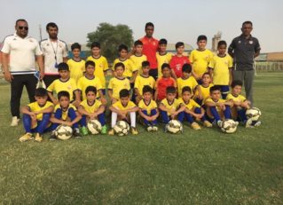 بازدید بازیکن و مربی فولاد از آکادمی هیئت فوتبال خوزستان