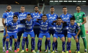 پیراهن استقلال