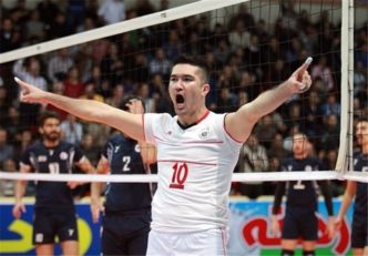 میکائیل تاجر