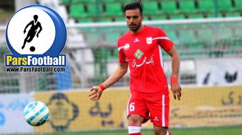 سینا عشوری هافبک دفاعی تیم فوتبال تراکتورسازی