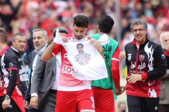 مهدی طارمی پرسپولیس - احترام طارمی به شهدای حرم