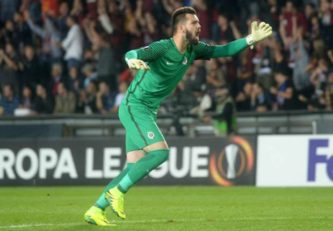 کوبک بعد از تساوی تیمش با نتیجه 3-3، در مصاحبه ای تند نسبت به "لوسی راتوژوا"، اذعان داشت که بهتر است بانوان در آشپرخانه ها مشغول باشند. کوبک در ابتدا گفت