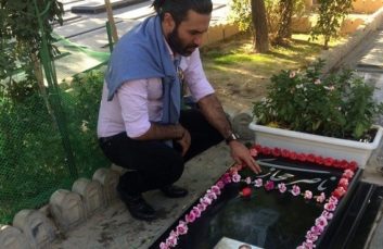 علیرضا واحدی نیکبخت