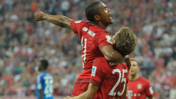 گل زیبای داگلاس کاستا