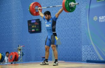 مسابقات وزنه برداری