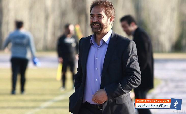فیروز کریمی سرمربی تیم صنعت نفت آبادان