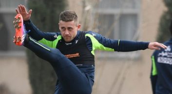 سرور جپارف - چپاروف - استقلال - سرور جپاروف - امیر قلعه نویی - سرور جباروف - روزبه وثوق احمدی