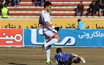 فرزاد حاتمی