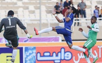 مصطفی ماهی بازیکن تیم استقلال خوزستان